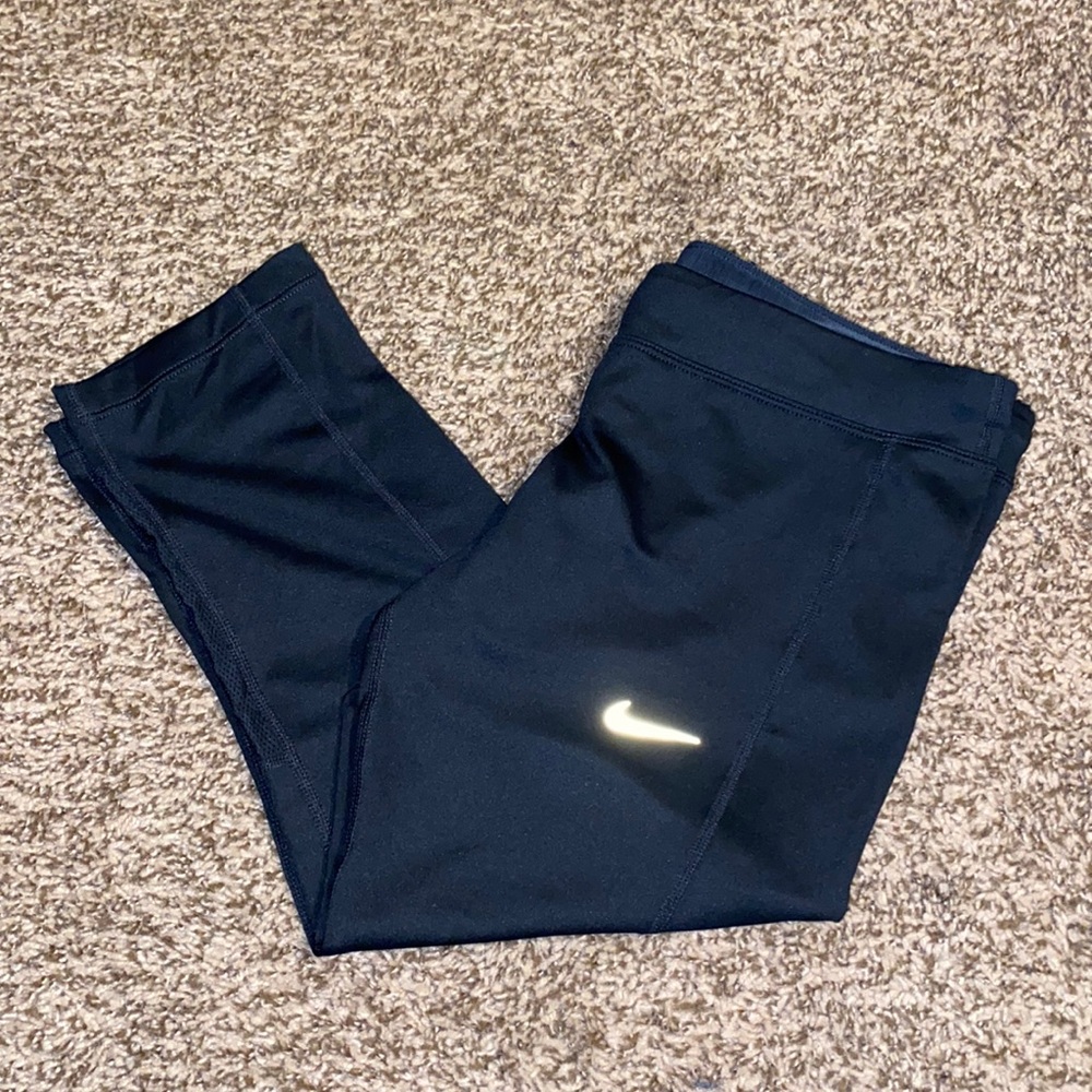 Nike DriFit Capris Leggings